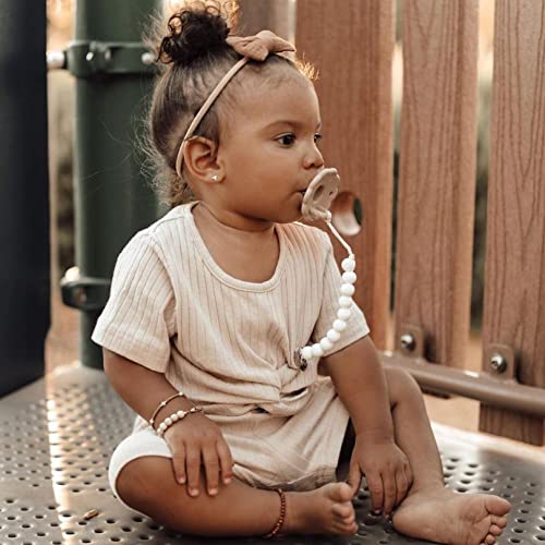 Image of Ali+Oli Silicone Pacifier Clip for Baby (White) 100% Food-Grade BPA Free Newborn Pacifier Holder Infant Binky Clip for Baby Boy or Girl | Food-grade material, Keeps soothers within reach, Secure attachment, Lightweight, Everyday use, Easy cleaning