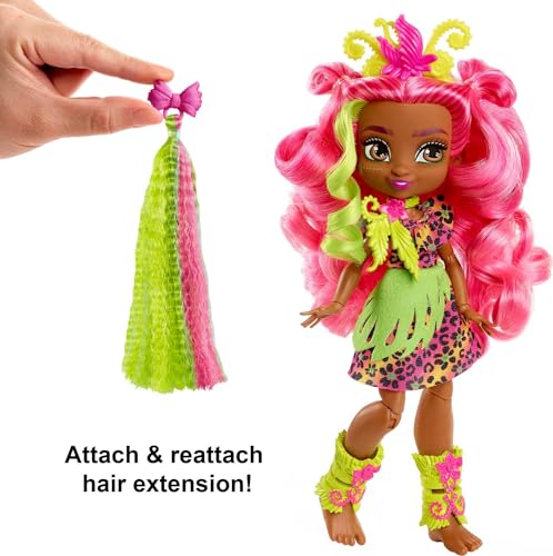 Muñeca Fernessa Mattel Cave Club con accesorios y dinosaurio miniatura 3