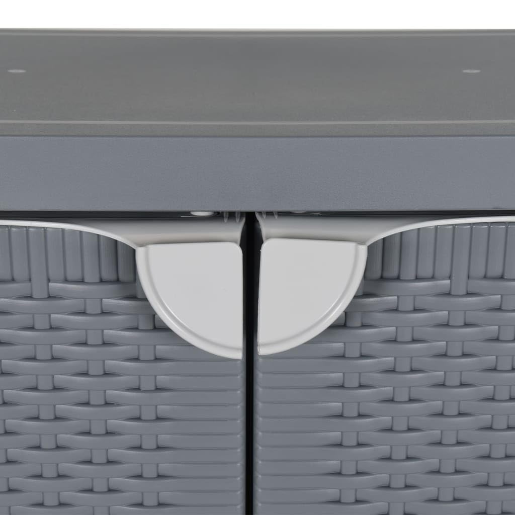 Gartenschrank Grau 65x45x88 cm Kunststoffschrank in Rattan-Optik aus PP mit 2 Ablagen, Beistellschrank für Balkon und Terrasse, Allzweckschrank für Gartenutensilien