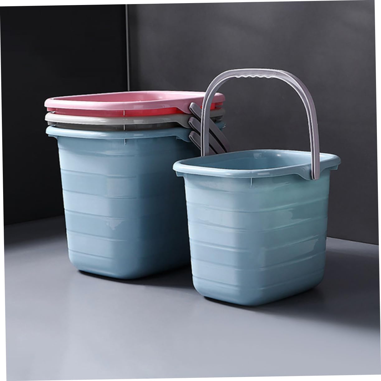 Secchio Multiuso Portatile Rettangolare in Plastica Manico | Acqua e Lavaggio, per Famiglie e Giardinaggio, Buona Portata, Base Antiscivolo
