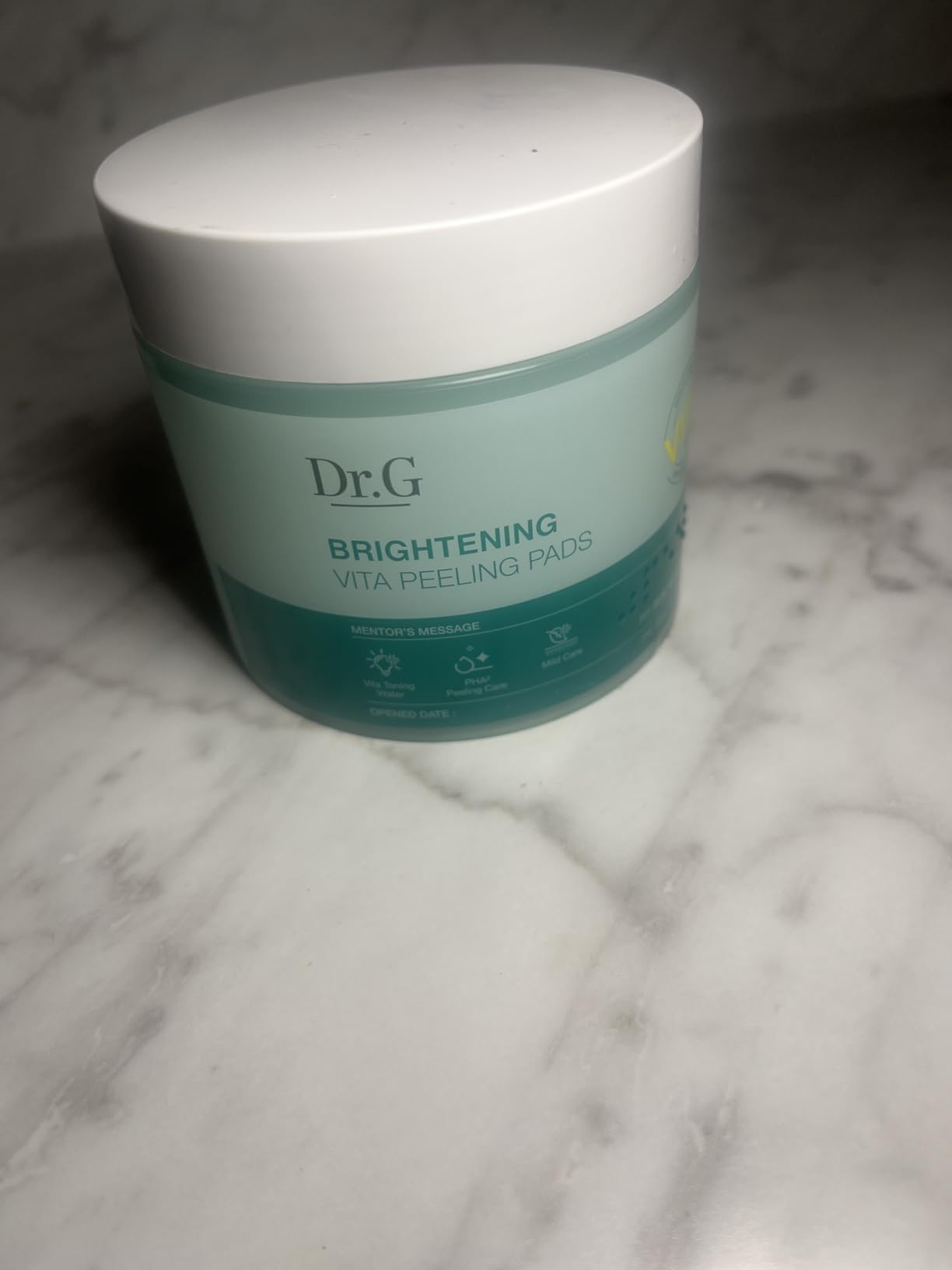Dr.G Dr. G Brightening Vita Peeling Pad - Toning Facial Pads with Vitamin C, B3 & B5 - Hydrating PHA Exfoliant - Instant Smooth Skin - Gentle Exfoliator - Korean Skin Care - 70 Count