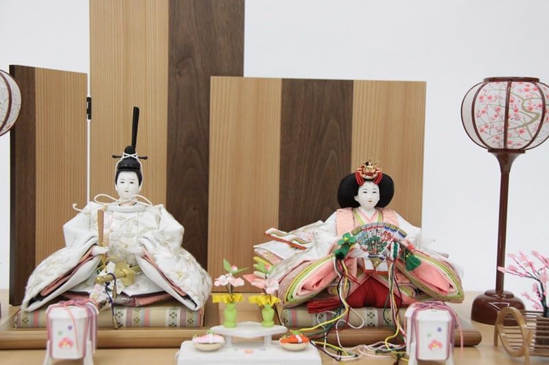 三月御屏風 秀叡作