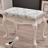 Fabrication de qualité supérieure : Notre tabouret de piano est fabriqué avec des matériaux de haute qualité pour une durabilité et une stabilité optimales. Son cadre robuste lui permet de résister à une utilisation régulière sans vaciller, offrant ainsi une assise fiable pour une pratique prolongée.