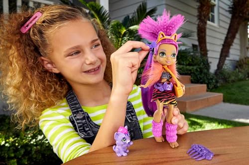 Muñeca Roaralai Cave Club con accesorios y mascota dinosaurio miniatura 2