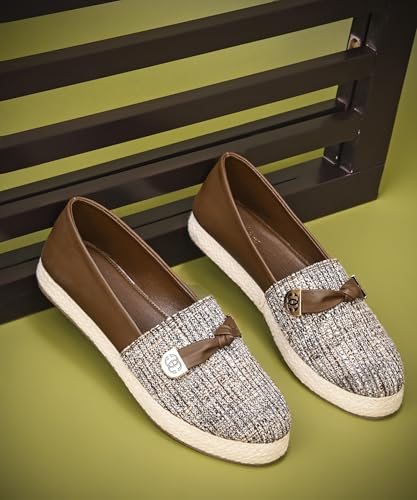 Image of JM LOOKS Women Pattern Finish Slip On Loafers with Flat Sole