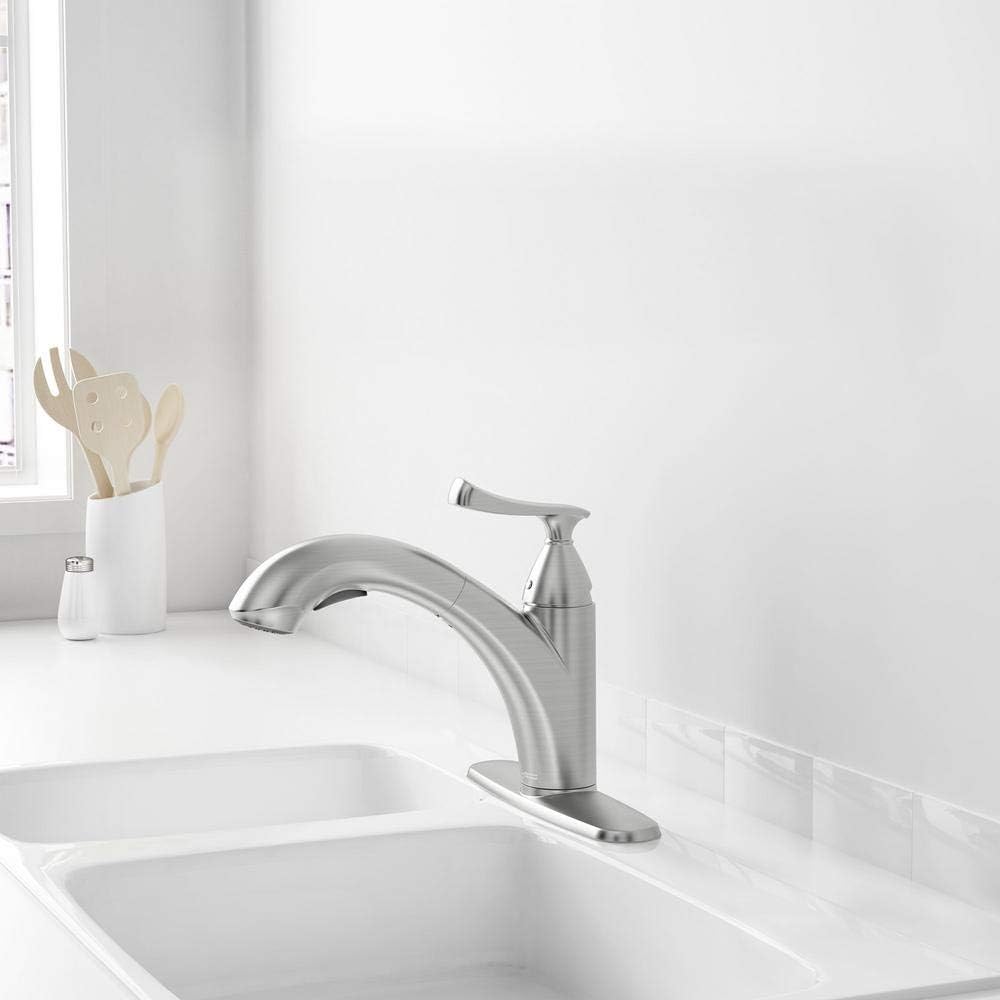 American Standard Chatfield Single-Handle Pull-Out Sprayer Kitchen Faucet in Stainless Steel