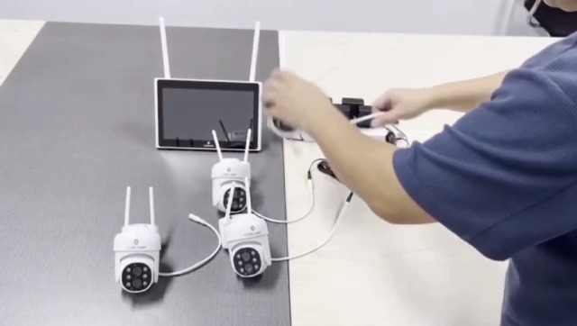 Amazon.co.jp: 【防犯カメラ ワイヤレスドーム型 ·10倍ハイブリッド
