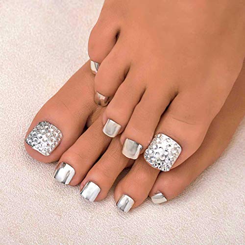 Woeoe Glossy Press on Toenails Silver Short Acrylic Fake Toenails Full Cover Bling Rhinestones Clips False Toenails for Women and Girls (24Pcs)