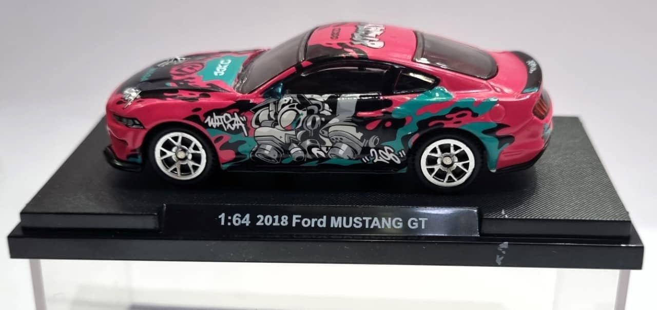 PlanetKids CCA 1:64 Acrylic 2018 Ford Mustang GT Collection Cool