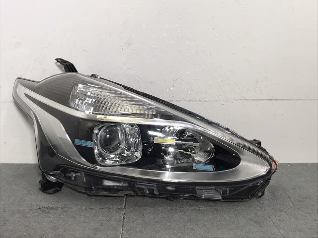 SIENTA 170系 ヘッドライト右側