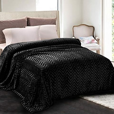 Whale Flotilla Flannel Fleece King Size Bed Blanket, Soft Velvet Lightweight Bedspread Plush Fluffy Coverlet Chevron Design Decorative Blanket for All Season, 90x104 Inch, Black Cover