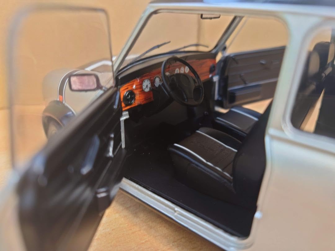 Amazon.co.jp: 1 18 ミニ クーパー スポーツ ストリートファイター