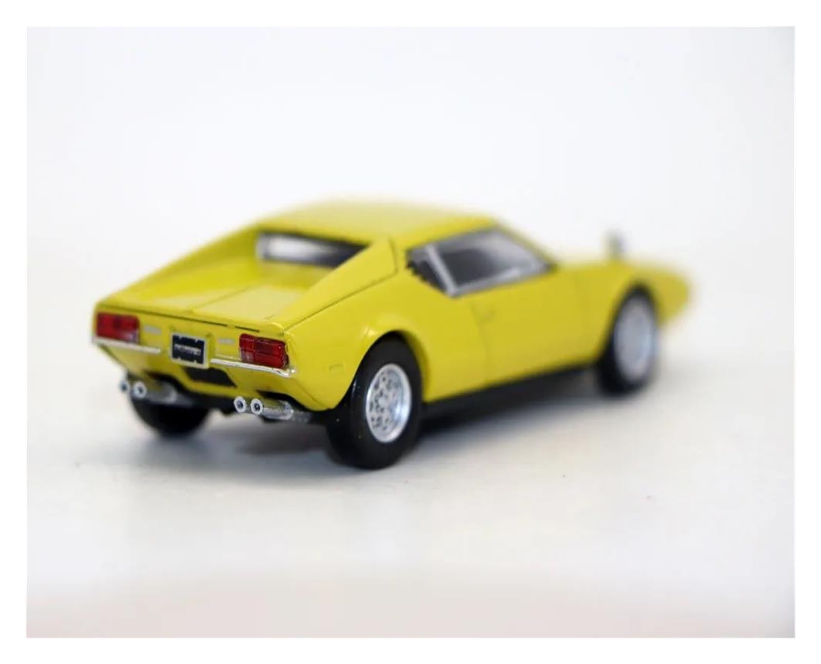 Amazon | ダイキャストカー 1 64 トマソ パンテーラ 1972 ミニメタル
