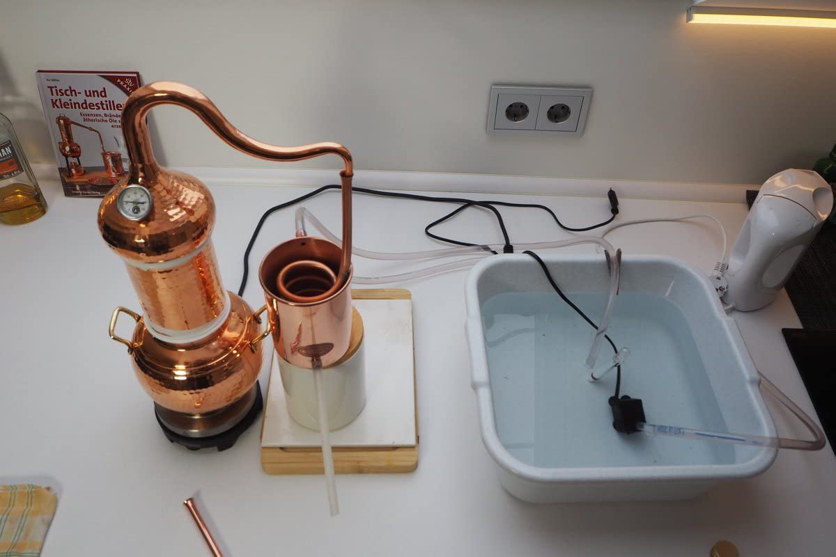 Destillatio Sorgenfrei Zubehörset zum Destillieren bis 3L I Kühlwasserset für Destillieranlagen und Hobbydestillen für ätherische Öle I Destillierset mit Pumpe für perfekte Ergebnisse