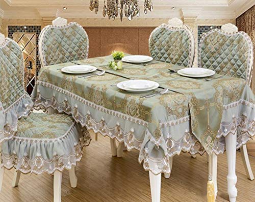 Nappe de table ronde jacquard pour protéger et embellir un meuble usé