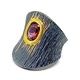 Diseño exclusivo Precioso y gran anillo en Plata de ley oxidada y Oro de 14K con preciosa Turmalina roja/rosa de 3.47 quilates (9 mm x 8,2 mm). Anillo