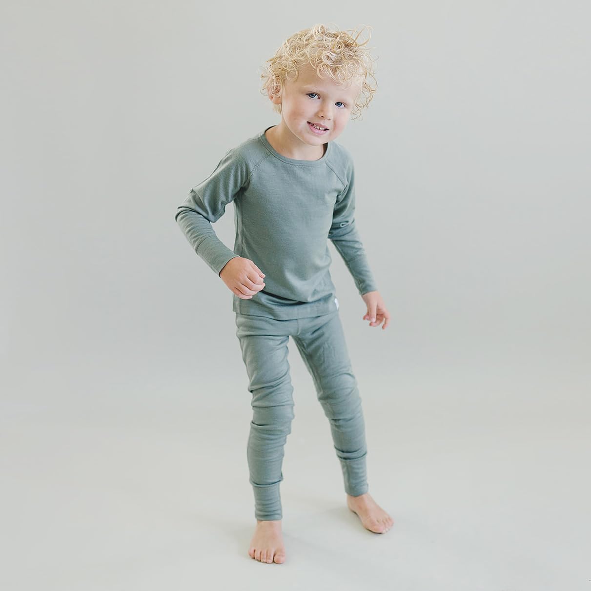 Woolino Merino Wool Base Layer for Kids - Super Soft Kids Long Sleeve Thermal Top - All Natural Base Layer Shirt - Image 4