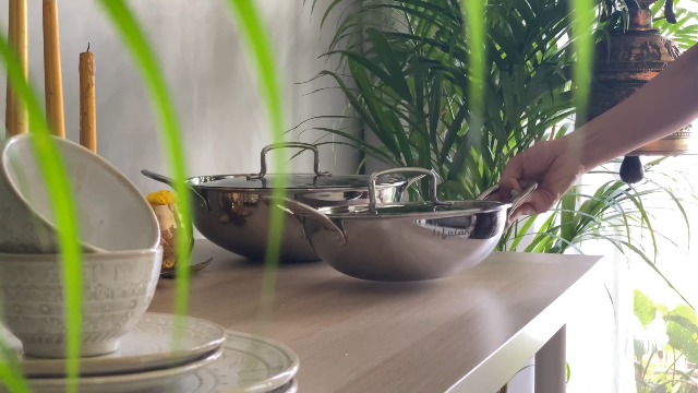 Lifelong Triply Extra Deep Kadai with Stainless Steel Lid 4.5 Lifelong Triply Extra Deep Kadai with Stainless Steel Lid 4.5