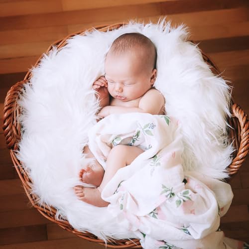 Image of Amosfun Baby Photography Mat Newborn Soft Faux Fur Blanket Quilt 23.62X19.68In White Photography Prop for Infant Photoshoot
