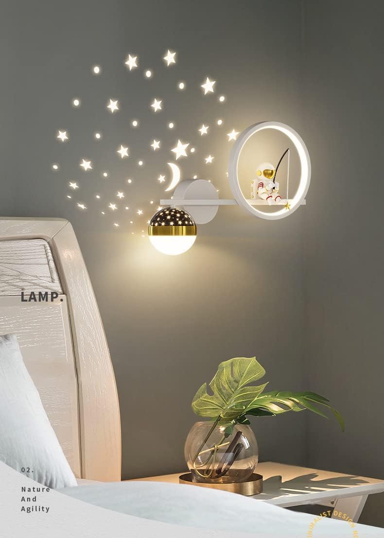 Applique da Parete LED per Bambini Moderna Dimmerabile lampade da comodino Astronauta Spaziale Luce a Muro Interni per Vivaio Stanza Bambin Cameretta camera da letto comodino Soggiorno illuminazione
