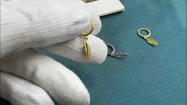 Orecchini Pendenti A Cerchio In Argento 925 Con Ciondoli A Tema - Piume, Dinosauro, Astronauta, Corona - Regalo Con Sacchetto - 2