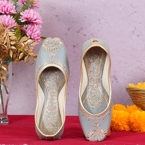 Image of Women's Embroidered Rajasthani Mojari Jutti | Ethnic Punjabi Juttis for Women & Girls | Flat Slip-On Footwear for Wedding, Festive & Casual Wear