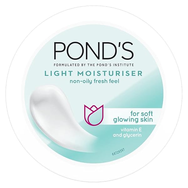POND’S Light Face Moisturizer 200 ml|| Daily Lightweight Non-Oily Cream with Vitamin E for Soft Glowing Skin|| SPF 15 – With Vitamin C & Niacinamide