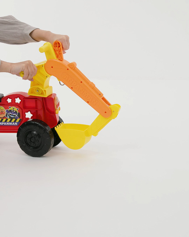 アンパンマンショベルカー 軽量で持ち運び便利 電池不要 アンパンマンショベルカー 軽量で持ち運び便利 電池不要