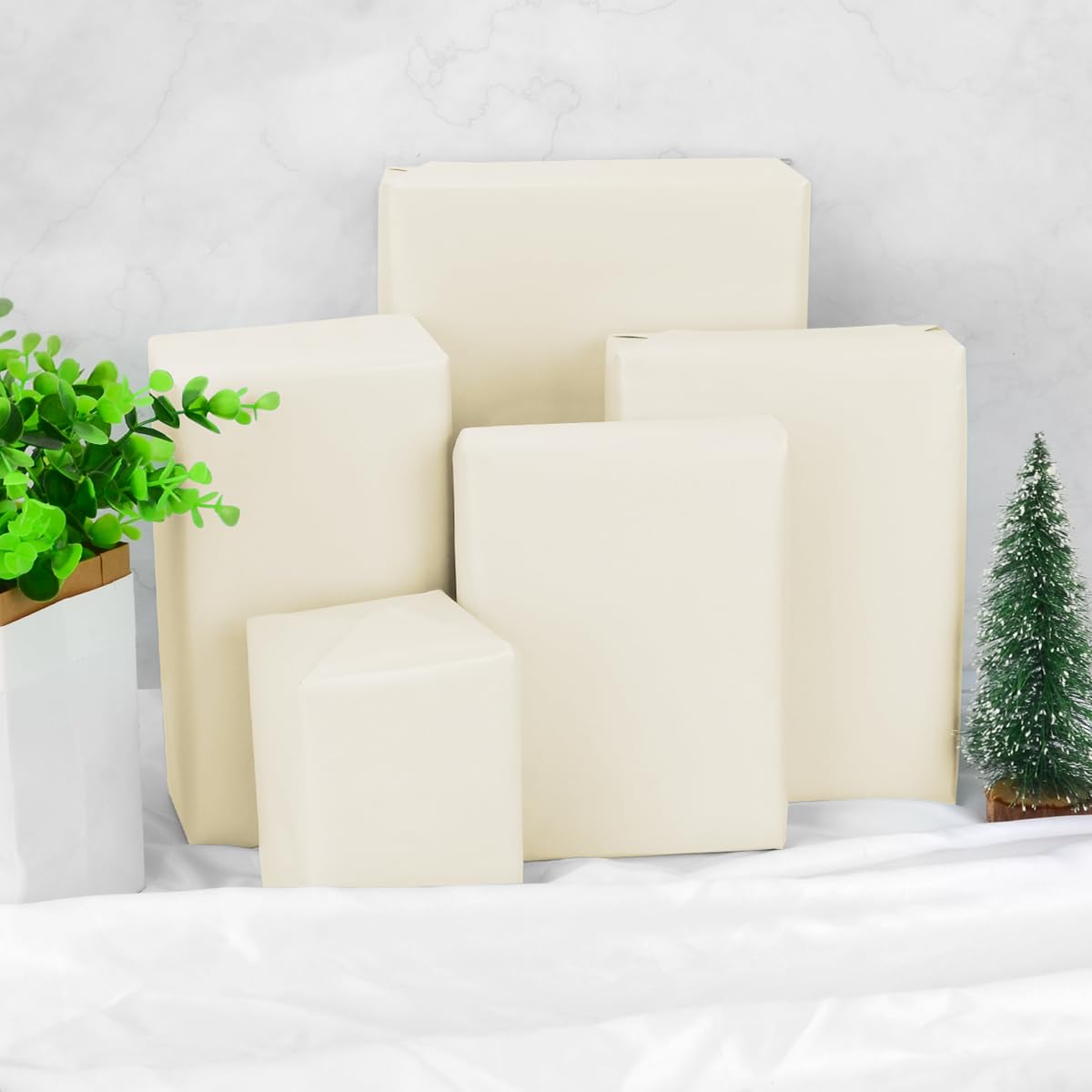 4 Rotoli Carta Regalo, 43cm x 3m Carta da Pacchi Regalo Carta Regalo Kraft con 2 Nastro Biadesivo, 3 Corda Iuta, 20 Etichette Carta Kraft per Compleanno Matrimonio Natale