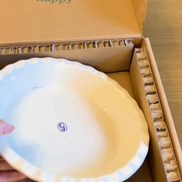 Amazon.com: Great Jones Sweetie Pie 10 inch Ceramic Pie Dish