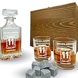Juego de whisky con camiseta grabada personalizable con nombre y texto personalizado, jarra de 700 ml y vasos de fútbol y balonmano (caja con 1 jarra, 2 vasos y 8 piedras de whisky)