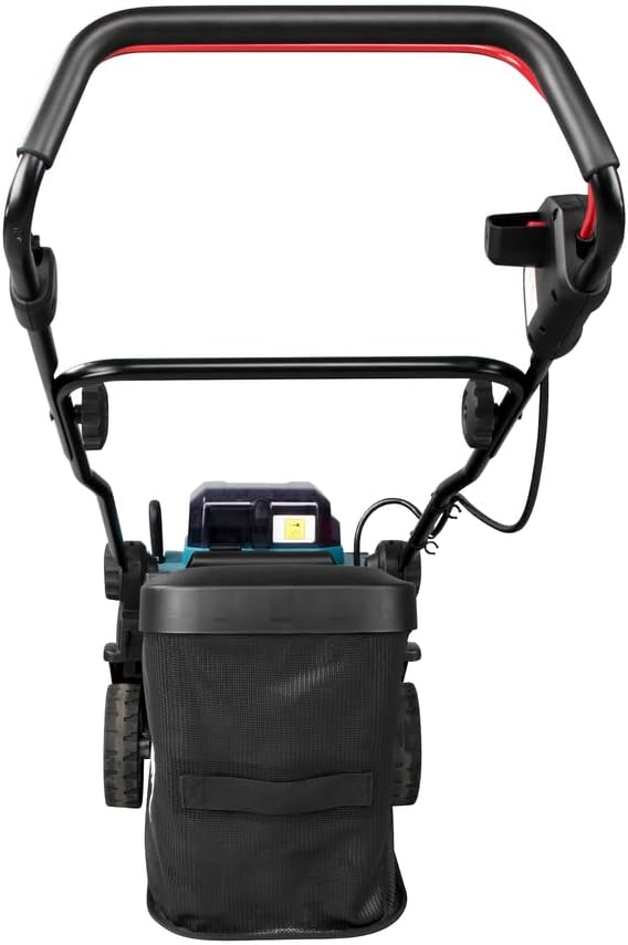 Makita DLM382Z plæneklipper bagpå view med påsat græspose