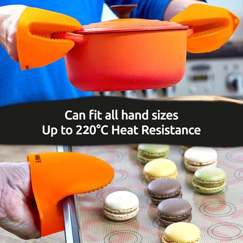 WAFE Mini Oven Gloves for Air Fryer - 2 Silicone Finger Gripper Kitchen Mitts - Heat Resistant Pinch Covers for Cooking, BBQ, Grilling - One Size Fits All Double Hand Pot Holder w/Oven Rack Protector - Cosy Home Interiors WAFE Mini Oven Gloves for Air Fryer - 2 Silicone Finger Gripper Kitchen Mitts - Heat Resistant Pinch Covers for Cooking, BBQ, Grilling - One Size Fits All Double Hand Pot Holder w/Oven Rack Protector - Image 3