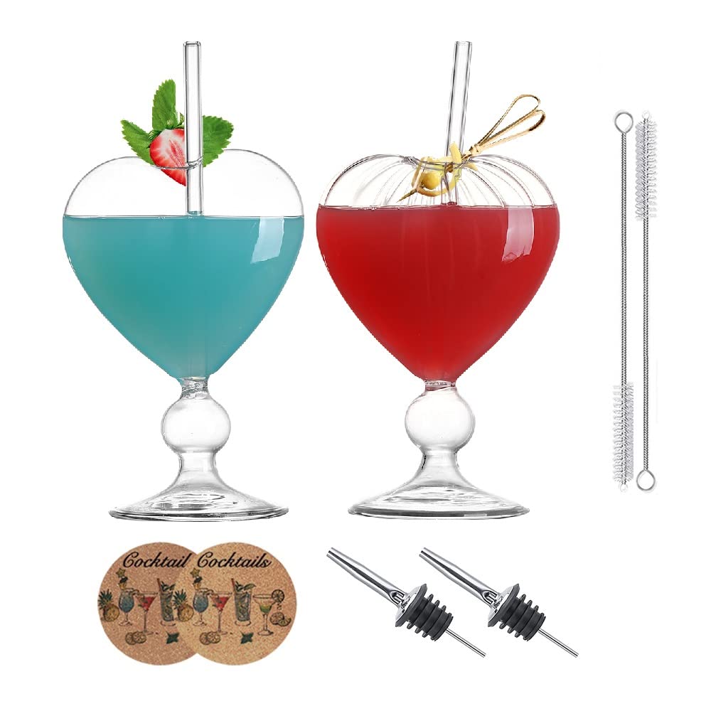 USEEKRIL Heart-shaped Cocktail Glasses Set of 2 Creative Martini Glasses 8 oz Unique Wine Glasses Romantic Juice Glasses for Home Bar Party Wedding Barware Glassware Gift