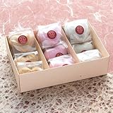 木苺最中(風呂敷付き)光新堂 秋田県 五城目産の木苺を使ったハート型のかわいい最中。