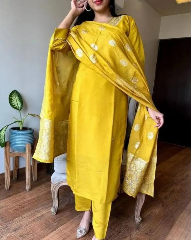 Image of Women's Chanderi Silk Kurti with Rayon Slub Pants & Dupatta | Printed Three-Quarter Sleeve Ethnic Set