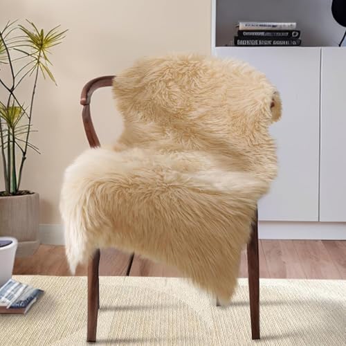 JXLOULAN Faux Fell Teppich Hellbraun 50x80 cm, Longhair Schaffell Flauschiger Teppiche Lammfell Fellteppich Waschbar Wohnzimmer Deko Teppich für Kinderzimmer Wohnzimmer Schlafzimmer