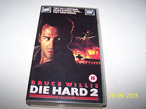 Preisvergleich Produktbild Stirb langsam 2 [VHS]