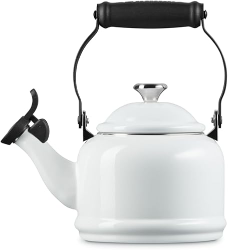 Miniatura 3 de Le Creuset - Tetera de acero esmaltado de media capacidad con acabados metálicos, 1.25 cuartos de galón, blanca