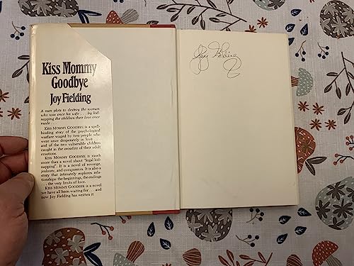 Kiss Mommy Goodbye 0385172915 Book Cover