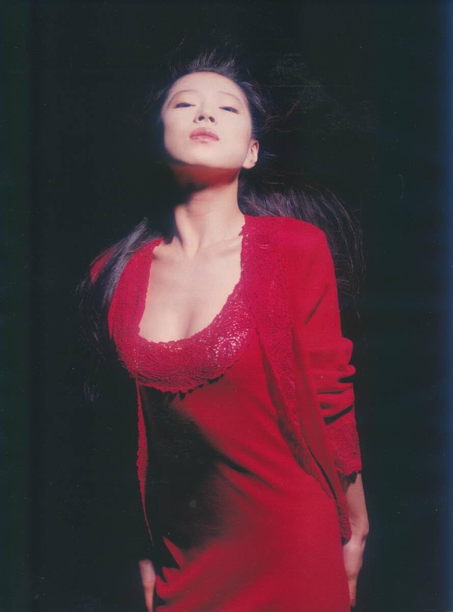中森明菜写真集 アイドル中森明菜写真集 昭和レア - メルカリ