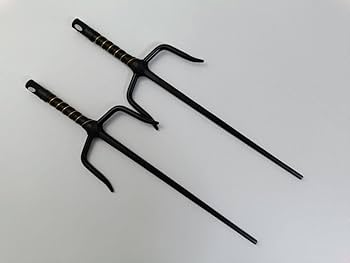 Amazon.co.jp: 武具 十手 48CM 黒メッキ 鉄製 釵 サイ 琉球古武術 武