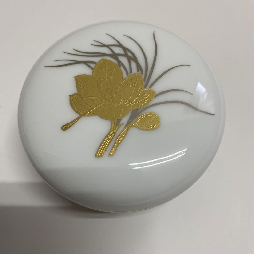 Amazon.co.jp: 大倉陶器 蓋物 皇居の花 コガネサフラン R : おもちゃ