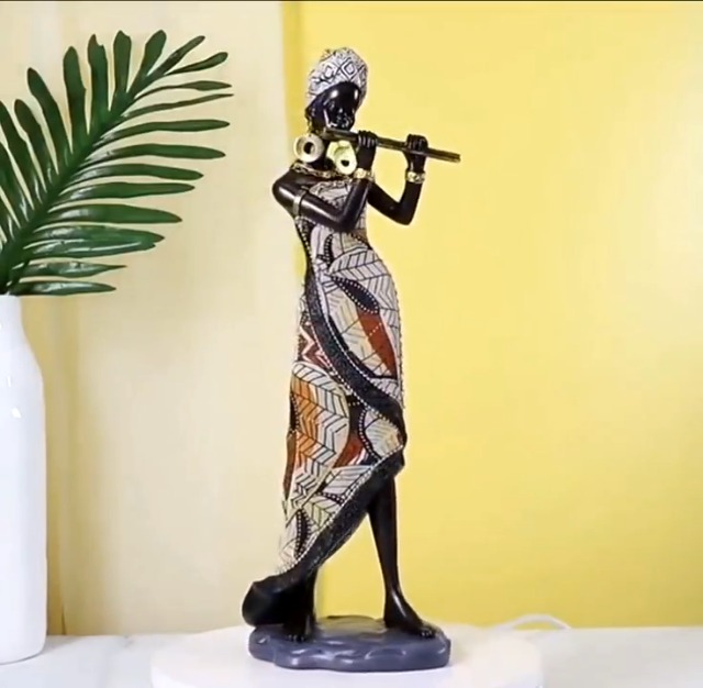Estatua Africana de Resina Hecha a Mano Tissting 31.8 cm miniatura 7