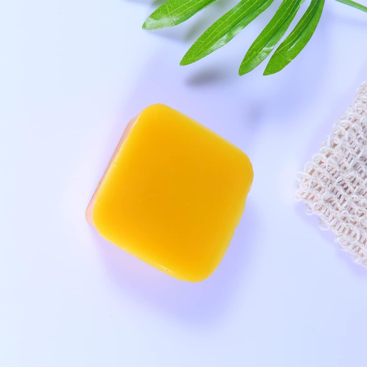 STOBOK Natural Yellow Beeswax Organic Craft Smooth Wax for Thread Line Waxing for Polishing Furniture Care and Skin Moisturizing Products