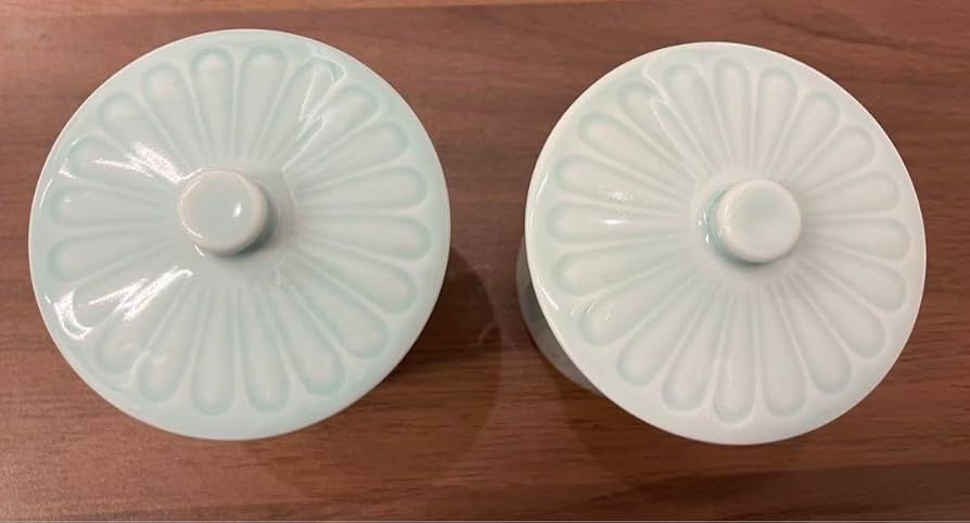 Amazon.co.jp: 香山窯 青磁象篏菊 蓋つき湯飲み 2個セット