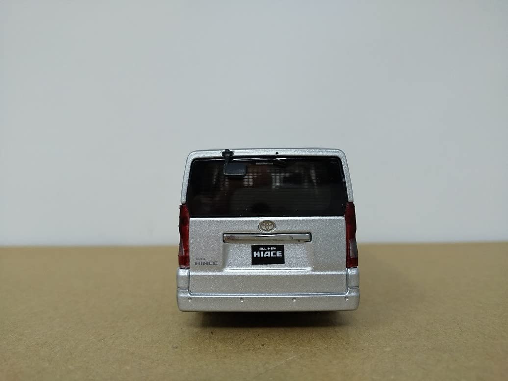 ミニカー 1/64ハイエース　海外仕様　4台セット 71309bx0JIS._UF894,1000_QL80_.jpg