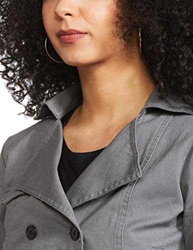 Image of Campus Sutra Women's Cotton Quilted Short Length Jacket