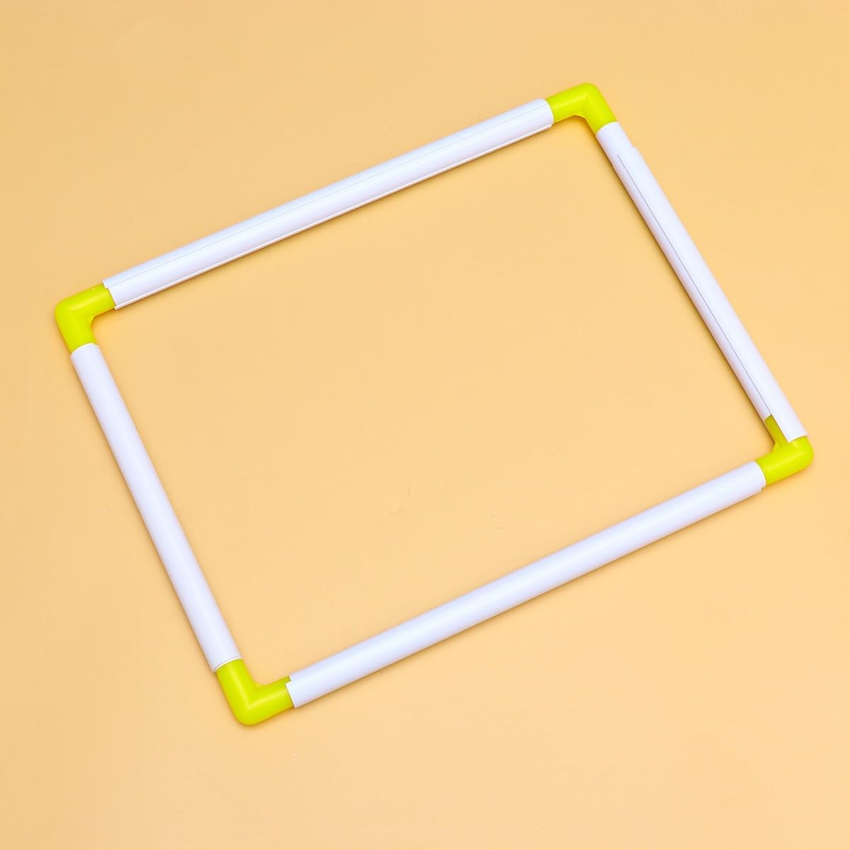 OATIPHO Portable Plastic Embroidery Frame Clamp for Cross Stitch 30x40cm Handheld Needlework Tool Suitable for Quilting and DIY Craft Projects Random Color