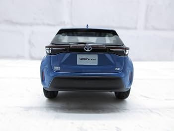 Amazon.co.jp: ミニカー 1/30 トヨタ ヤリスクロス グレイッシュブルー
